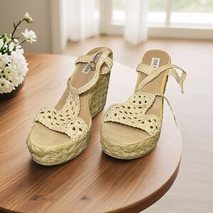 Steve Madden Cream Wedge Sandals